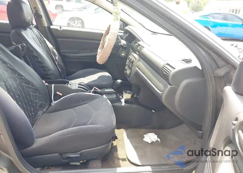 2004 Dodge Stratus Sxt z USA, uszkodzony, nr VIN 1B3EL46X44N292836